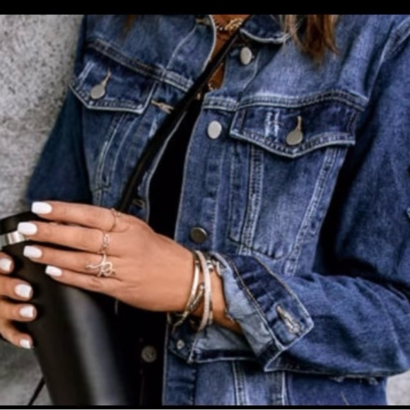 Denim jacket with distressed and raw hem design to highlight your chic style - Picture 2 of 10